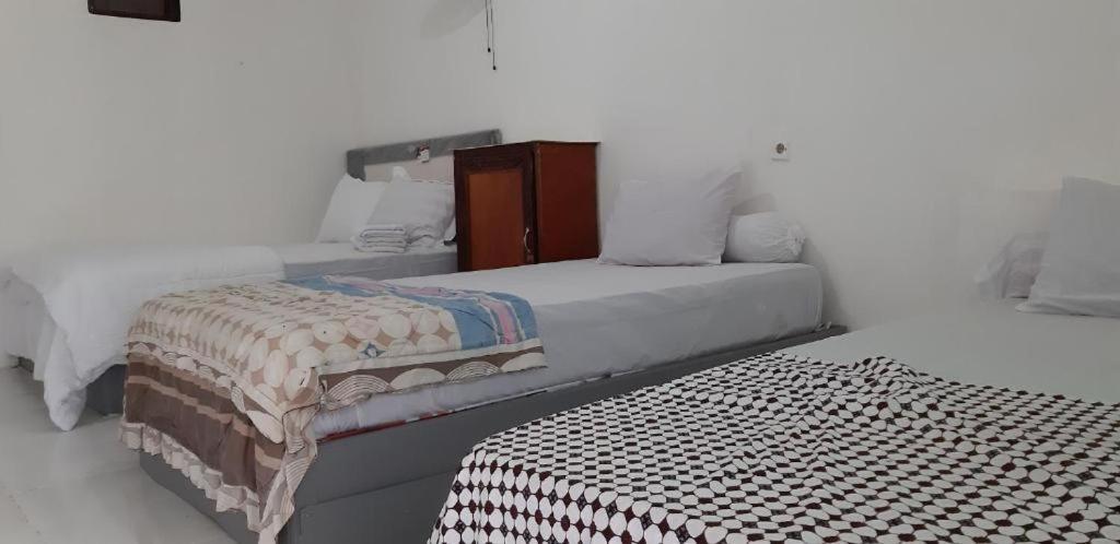 פראיה Adelya Homestay מראה חיצוני תמונה